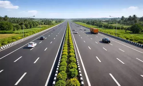 Raipur News: रायपुर में ट्रैफिक जाम से मिलेगी राहत, सरोना–लाभांडी के बीच 14.25 किलोमीटर सर्विस रोड चौड़ीकरण का काम हुआ शुरू