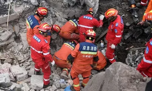China Landslide : नेपाल के बाद चीन में भी तबाही, लैंडस्लाइड में 16 की मौत; 546 लोग लापता, रेस्क्यू ऑपरेशन जारी