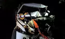 CG Accident : मजदूरों से भरी बस और बोलेरो में भीषण भिड़ंत, एक की मौत, कई घायल