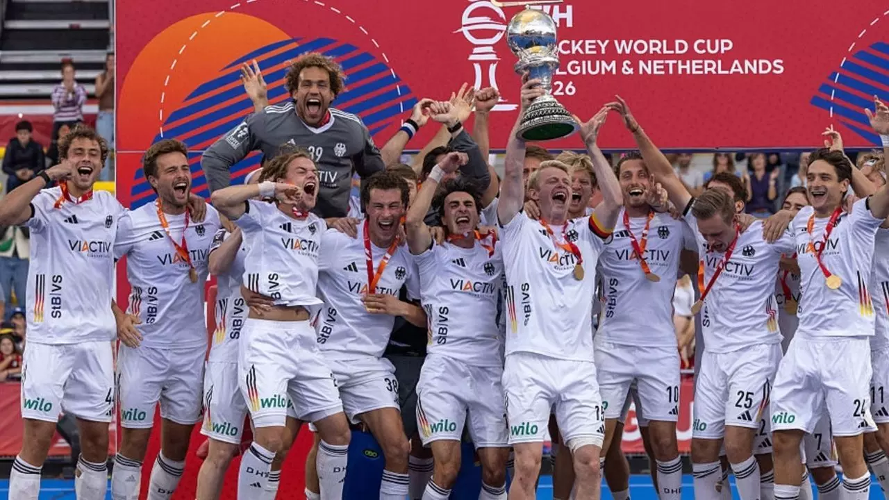 Hockey World Cup 2026 : स्पेन को हराकर जर्मनी बना विश्व चैंपियन, 1-0 की जीत के साथ चौथी बार जीता खिताब Hockey World Cup 2026 : स्पेन को हराकर जर्मनी बना विश्व चैंपियन, 1-0 की जीत के साथ चौथी बार जीता खिताब
