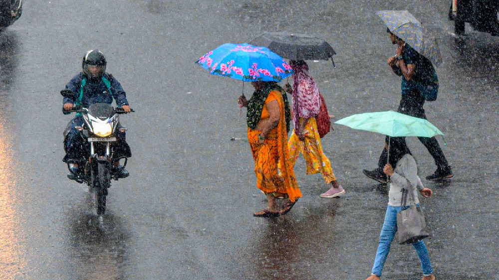 CG Weather : छत्तीसगढ़ में फिर एक्टिव हुआ मानसून, रायपुर में सुबह से बारिश, 5 दिन भारी बारिश के आसार