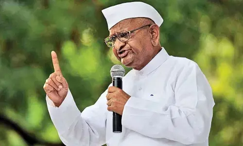 Anna Hazare: अन्ना हजारे की तबीयत अचानक बिगड़ी, ICU में भर्ती