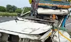 UP Accident : खाटू श्याम दर्शन से लौट रहे मैनपुरी के श्रद्धालुओं की पिकअप ट्रक से टकराई, 6 की मौत, 16 घायल
