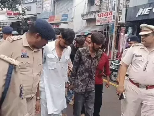 37637-whatsapp-image-2026-09-02-at-62719-pm Bilaspur Khaparganj Stone Pelting: बिलासपुर खपरगंज पथराव मामले में गिरफ्तार आदतन बदमाश सोहेल खान सहित आरोपियों का निकला जुलूस, TI समेत 9 पुलिसकर्मी हुए थे घायल, जानें क्या है मामला