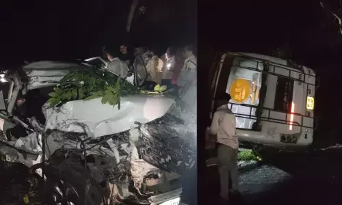 Accident : नर्मदापुरम-पचमढ़ी मार्ग पर भीषण हादसा, बस-कार की टक्कर में 26 लोग घायल; 14 को नर्मदापुरम रेफर