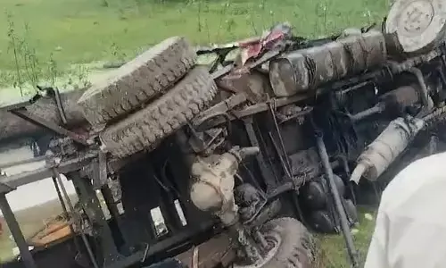 MP: सीधी-रीवा हाईवे पर भीषण हादसा: बस और बल्कर की आमने-सामने टक्कर, 12 मौतों की खबर; 20 घायल