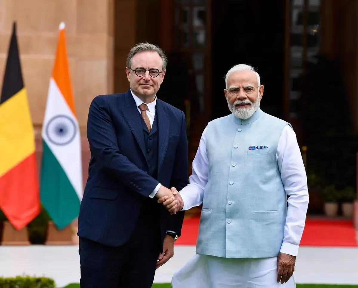 37681-g मोदी से मिले बेल्जियम के PM डी वेवर: हैदराबाद हाउस में हुई बैठक, रक्षा-व्यापार और तकनीक पर बढ़ेगा सहयोग