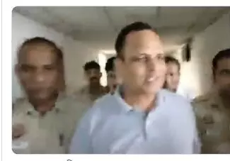 37710-delhi-jal-board-case-satyendar-jain-rouse-avenue-court-bail Satyendar Jain granted bail: सत्येंद्र जैन को राउज एवेन्यू कोर्ट से बड़ी राहत, दिल्ली जल बोर्ड भ्रष्टाचार मामले में मिली जमानत