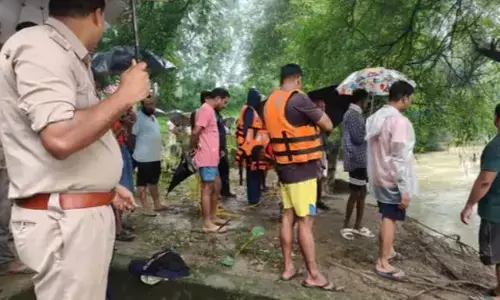 Korba Hasdeo River Accident: कोरबा में हसदेव नदी के एनीकट में नहाते समय 15 वर्षीय किशोर बहा, बांगो बांध से 26 हजार क्यूसेक से ज्यादा छोड़ा जा रहा पानी, जिला प्रशासन ने जारी किया अलर्ट