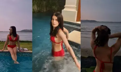 Radhika Madan : बीच वेकेशन से राधिका मदान का ग्लैमरस अंदाज वायरल, Red बिकिनी लुक पर फैंस ने बरसाया प्यार Radhika Madan : बीच वेकेशन से राधिका मदान का ग्लैमरस अंदाज वायरल, Red बिकिनी लुक पर फैंस ने बरसाया प्यार