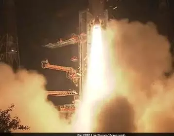 37810-isro-eos-05-satellite-launch-36000-km-geosynchronous-orbit-disaster-alert ISRO EOS-05 Satellite Launch: 36,000km से तस्वीरें लेने वाला पहला भारतीय सैटेलाइट लॉन्च, आपदा से पहले मिलेगा अलर्ट