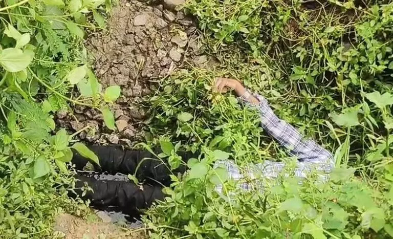 37839-manendragarh-1-768x467 CG Crime : रेलवे लाइन किनारे नाले में मिला युवक का शव, इलाके में मची सनसनी
