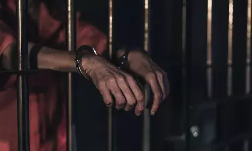 CG Crime : तीन थप्पड़ों का बदला लेने पहुंचा नाबालिग, रेलवे सुपरवाइजर की हथौड़े से हत्या, आरोपी हिरासत में
