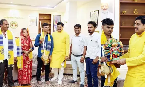 MP News: ‘हनुमान अंश’ के लोकप्रिय ब्लाइंड सिंगर सुनील लोधी से मिले CM मोहन यादव, सरकार देगी 1 लाख रुपये की सम्मान निधि