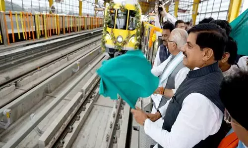 MP News : इंदौर मेट्रो के दूसरे चरण की शुरुआत, CM मोहन यादव ने दिखाई हरी झंडी; अब 17 किमी रूट पर दौड़ेगी मेट्रो