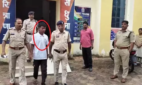 CG Cime : एकतरफा प्यार में युवती की मां पर टंगिया से हमला कर उतारा मौत के घाट, आरोपी झारखंड से गिरफ्तार