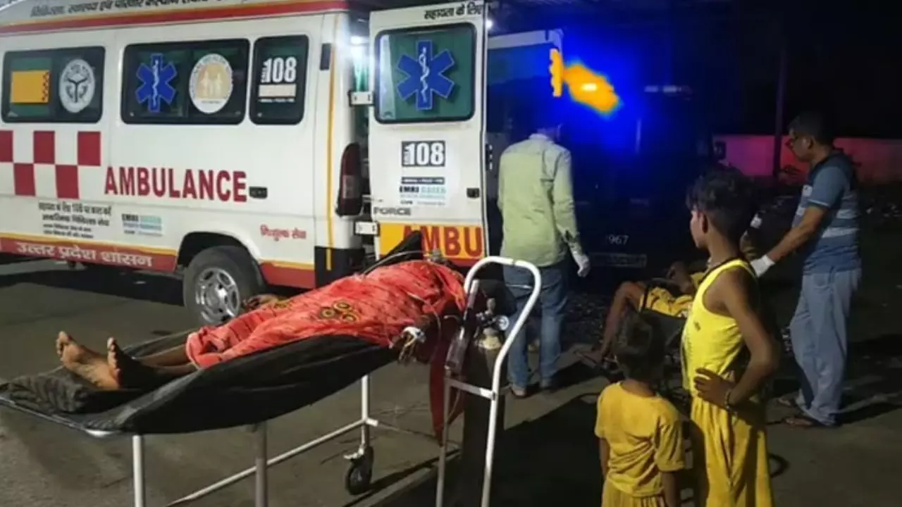 Baghpat Accident : ईस्टर्न पेरिफेरल एक्सप्रेसवे हादसे में मृतकों की संख्या 13 पहुंची, श्रद्धालुओं से भरी पिकअप को कैंटर ने मारी थी टक्कर Baghpat Accident : ईस्टर्न पेरिफेरल एक्सप्रेसवे हादसे में मृतकों की संख्या 13 पहुंची, श्रद्धालुओं से भरी पिकअप को कैंटर ने मारी थी टक्कर