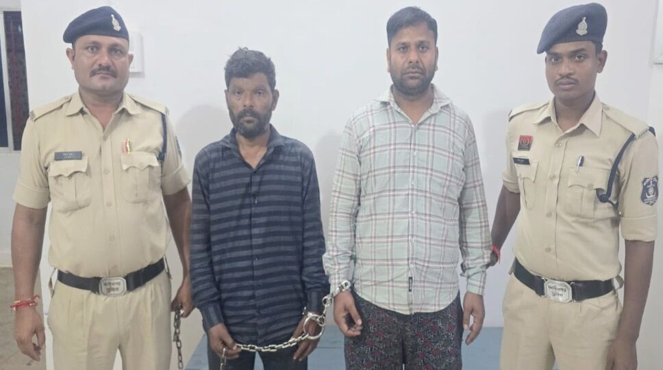 CG News : 15 मवेशियों को ठूंसकर ले जा रहे थे कत्लखाने, पुलिस ने दो आरोपियों को पकड़ा