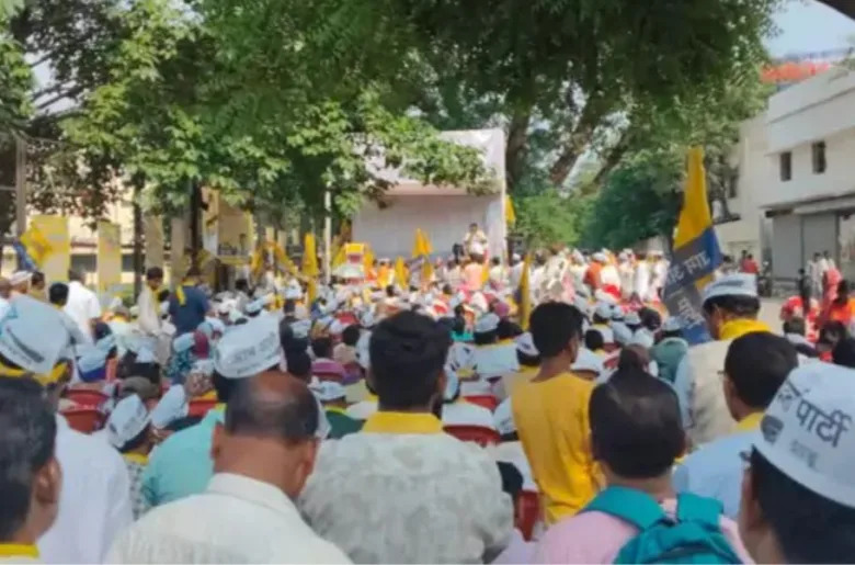 Raipur AAP Protest : रायपुर में AAP कार्यकर्ताओं और पुलिस के बीच झड़प, जानें किस मामले में सड़क पर उतरे कार्यकर्ता
