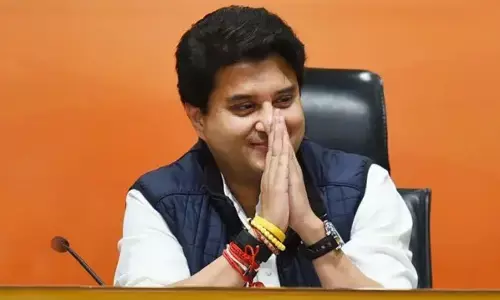 महाकाल की अंतिम राजसी सवारी: सिंधिया करेंगे पगड़ी भेंट, 250 साल पुरानी परंपरा निभाएंगे; रात में क्यों नहीं रुकते ज्योतिरादित्य सिंधिया ने खुद बताई वजह! महाकाल की अंतिम राजसी सवारी: सिंधिया करेंगे पगड़ी भेंट, 250 साल पुरानी परंपरा निभाएंगे; रात में क्यों नहीं रुकते ज्योतिरादित्य सिंधिया ने खुद बताई वजह!