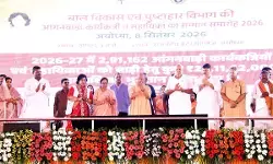 UP Anganwadi Honorarium Hike: सीएम योगी का बड़ा ऐलान, आंगनबाड़ी कार्यकर्ताओं का मानदेय बढ़कर हुआ 12 हजार; 5 लाख का स्वास्थ्य बीमा भी मिलेगा