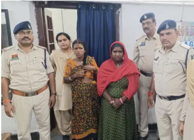 Bilaspur News: ट्रेनों में चोरी करने वाली 2 महिला चोर गिरफ्तार, GRP ने गांव में घेराबंदी कर पकड़ा, लाखों के सोने के जेवर बरामद