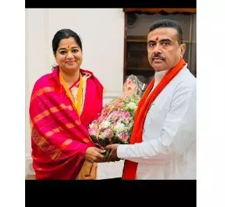 38290-890 Subodh Singhania Kolkata Visit: कोलकाता पहुंचे एशियन न्यूज के चेयरमैन सुबोध सिंघानिया, मां काली के दर्शन कर लिया आशीर्वाद