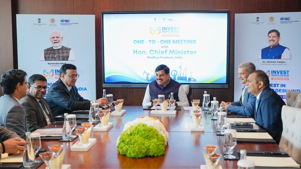 MP Investment Mission : दुबई में CM डॉ. मोहन यादव की ग्लोबल कंपनियों से मुलाकात, लॉजिस्टिक्स-टेक्नोलॉजी से ग्रीन एनर्जी तक निवेश पर हुई चर्चा