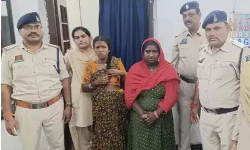 Bilaspur News: ट्रेनों में चोरी करने वाली 2 महिला चोर गिरफ्तार, GRP ने गांव में घेराबंदी कर पकड़ा, लाखों के सोने के जेवर बरामद