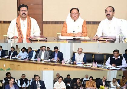 Chhattisgarh Vishnu Deo Sai Cabinet Decision: छत्तीसगढ़ कैबिनेट के 5 बड़े फैसले: युवाओं के लिए 500 करोड़ का स्टार्टअप मिशन, कर्मचारियों की उम्र सीमा 45 साल, जानें आपको क्या मिला