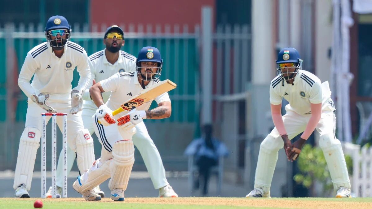 Duleep Trophy Final: चौथे दिन का खेल समाप्त, ईस्ट जोन की पकड़ मजबूत, 584 रन की बढ़त; ईशान शतक से चुके, शिखर ने जड़े अर्धशतक