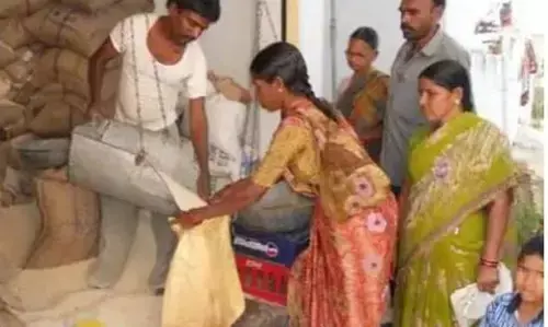 CG Ration Card News: अब बार-बार राशन दुकान जाने की जरूरत नहीं, एक साथ मिलेगा 2 महीने का चावल, नोट कर लें तारीख