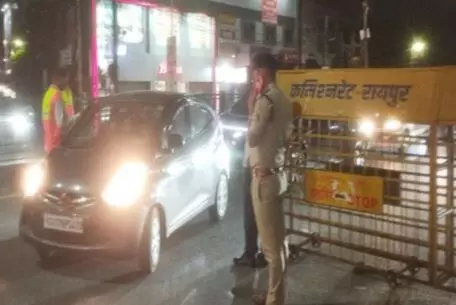 Raipur Drunk Driving Crackdown: रायपुर शहर में 8 महीने में ड्रंक एंड ड्राइव के 3957 मामले, 2700 पियक्कड़ों के लाइसेंस सस्पेंड Raipur Drunk Driving Crackdown: रायपुर शहर में 8 महीने में ड्रंक एंड ड्राइव के 3957 मामले, 2700 पियक्कड़ों के लाइसेंस सस्पेंड