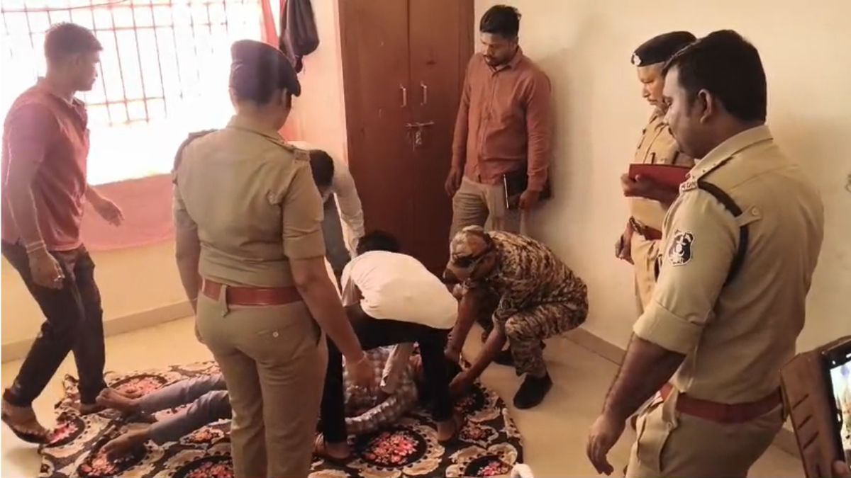 CG Crime : एकलव्य आवासीय विद्यालय में छात्र की मौत से मचा हड़कंप, जांच में जुटी पुलिस
