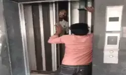 Raipur Indravati Bhawan lift accident: इंद्रावती भवन की लिफ्ट में आधे घंटे तक फंसे 8 लोग, दम घुटने लगा तो मची अफरा-तफरी