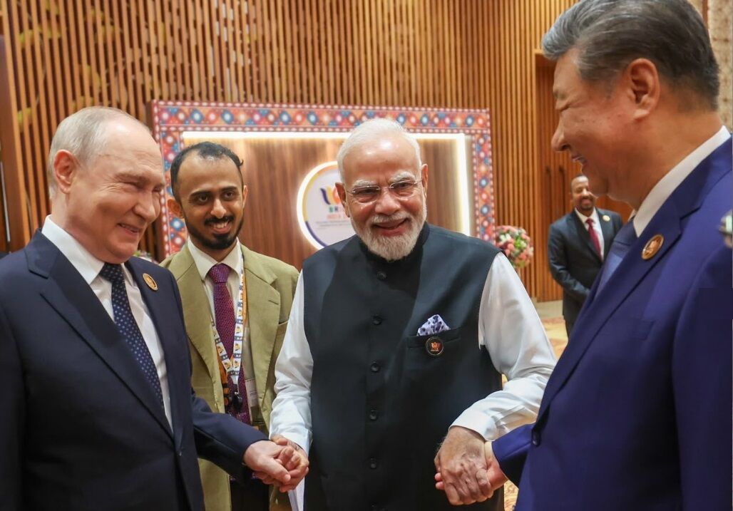 BRICS Summit 2026: मोदी-पुतिन-जिनपिंग एक फ्रेम में, देखें दुनिया की सबसे शक्तिशाली तस्वीर, पीएम मोदी ने BRICS Summit के दौरान की पोस्ट
