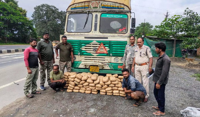 CG Crime : कंटेनर में छिपाकर ले जा रहे थे 120 किलो गांजा, चालक-परिचालक गिरफ्तार