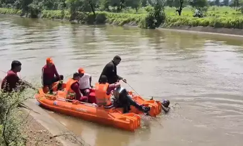 CG News : तेज बहाव में बहे कबड्डी के दो खिलाड़ी, एक को ग्रामीणों ने बचाया, दूसरे की तलाश जारी