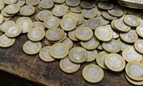 UP Crime : नकली नोटों के बाद नकली सिक्कों का खेल, 20 रुपये के 6 हजार फर्जी क्वाइन के साथ दो आरोपी पकड़े गए