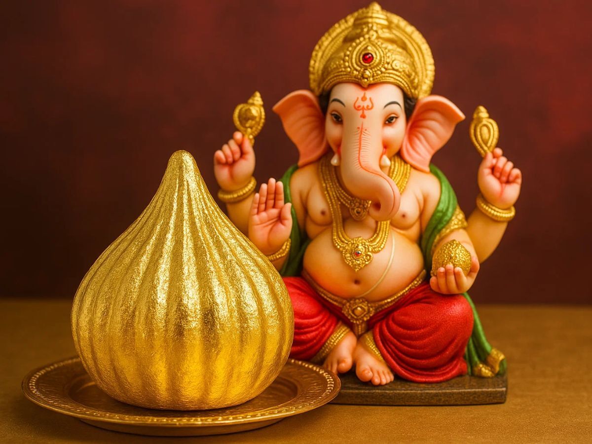 Ganesh Chaturthi 2026 : बप्पा को लगाएंगे 27 हजार रुपये किलो वाला मोदक का भोग, जानें क्यों हैं इतनी महंगी