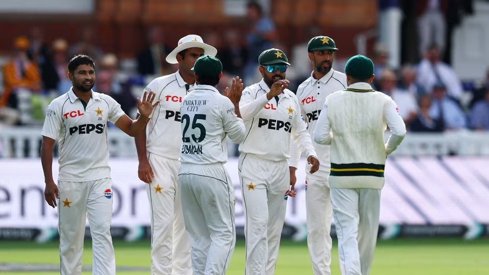 इंग्लैंड से 3-0 से हारा पाकिस्तान, ICC ने पूरी टीम पर लगाया जुर्माना, जानिए क्यों ?