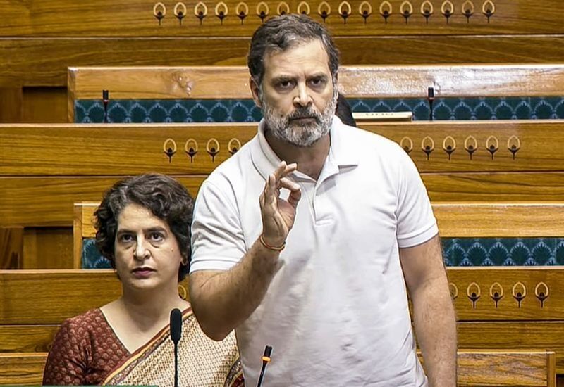 ₹2,000 से ऊपर UPI ट्रांजैक्शन पर MDR का मुद्दा गरमाया, राहुल गांधी ने मोदी सरकार को घेरा, बोले – कंप्रोमाइज्ड पीएम ने अमेरिका के सामने किया सरेंडर