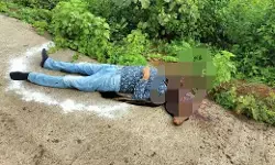 CG Crime : महानदी तट पर शिक्षक की निर्मम हत्या, सिर पर भारी वस्तु से वार कर उतारा मौत के घाट CG Crime : महानदी तट पर शिक्षक की निर्मम हत्या, सिर पर भारी वस्तु से वार कर उतारा मौत के घाट