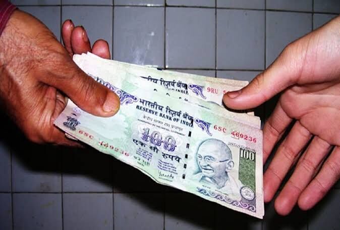 MP News : नामांतरण के नाम पर 10 हजार की रिश्वत मांगने वाला बाबू गिरफ्तार