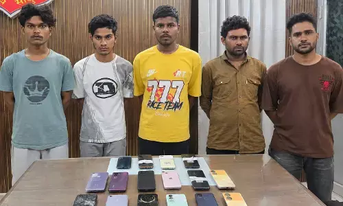 Raipur City Crime : मोबाइल लूट-चोरी के अंतर्राज्यीय सिंडिकेट का भंडाफोड़, 5 आरोपी गिरफ्तार, 100 वारदातों का खुलासा