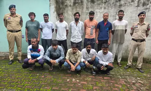CG Crime : कमीशन के लालच में दिए बैंक खातों पर पुलिस की नजर, 257 आरोपी गिरफ्तार CG Crime : कमीशन के लालच में दिए बैंक खातों पर पुलिस की नजर, 257 आरोपी गिरफ्तार