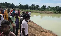 CG News : नहाने गई तीन मासूम बच्चियां तालाब में डूबी, एक-एक कर मिले तीनों शव, गांव में पसरा मातम