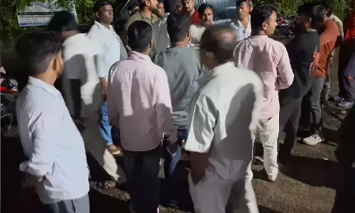 Jharkhand Crime : बारिश के बीच घर में घुसे हमलावर, रिटायर्ड DVC कर्मी दंपती की गोली मारकर हत्या, बेटा घायल