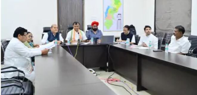 CG Congress: छत्तीसगढ़ में कांग्रेस 36 नेताओं की वापसी, बृहस्पति सिंह लौटेंगे पार्टी में ? अमित जोगी और रेणु जोगी का क्या होगा..पढ़ें पूरी खबर