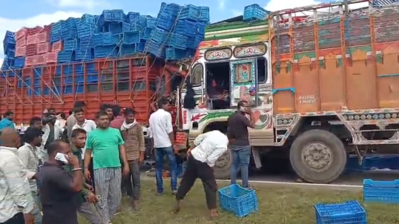 MP Accident : नैनावद के पास NH पर बड़ा हादसा, आमने-सामने भिड़े दो ट्रक; एक चालक की मौत